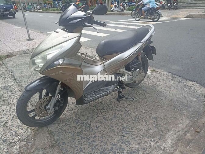 Honda Air Blade đầu bò còn tinh là còn xe