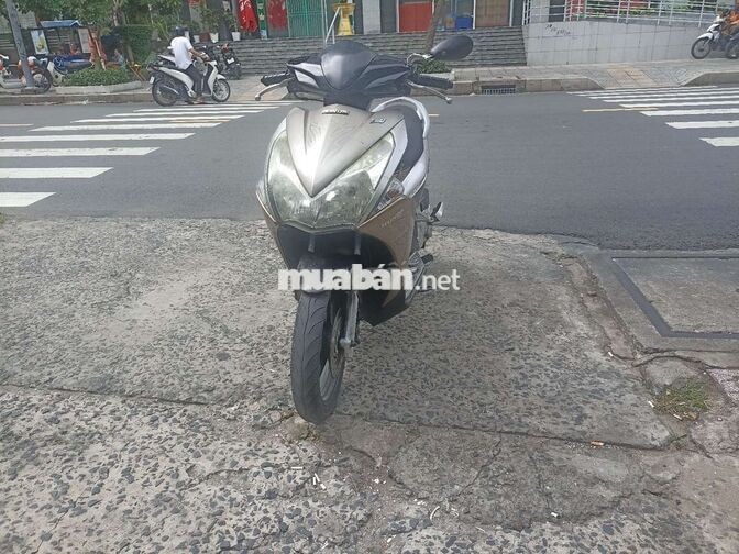 Honda Air Blade đầu bò còn tinh là còn xe