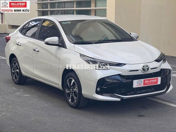 Toyota Vios 1.5E CVT 2024 Trắng 19.000 km