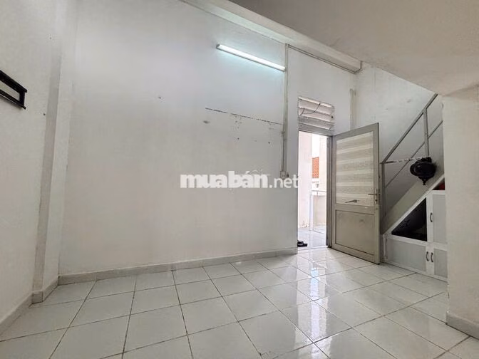 (9739) Becamex Định Hòa, lầu 4 sổ hồng: 370 triệu