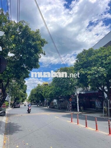 Mặt Tiền Đường Nguyễn Đức Trung gần ngã4 Điện Biên Phủ