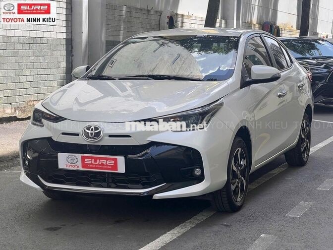 Toyota Vios 1.5E CVT 2024 Trắng 19.000 km