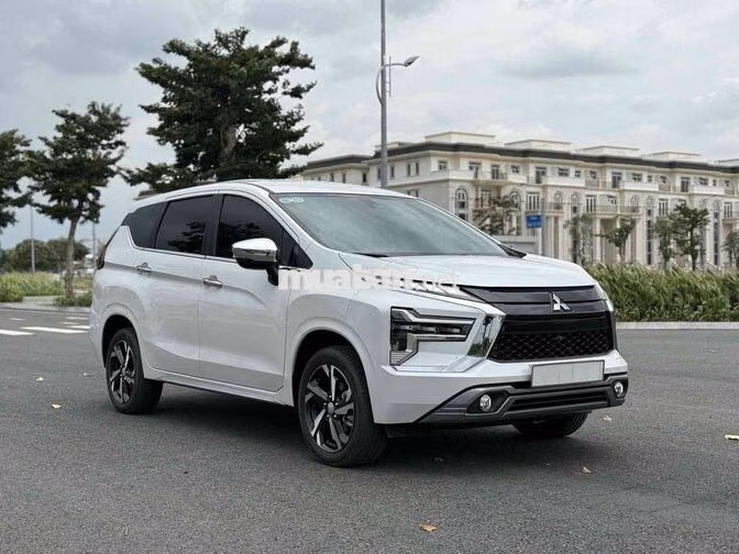 Mitsubishi Xpander Premium 2024 Trắng 8.800km