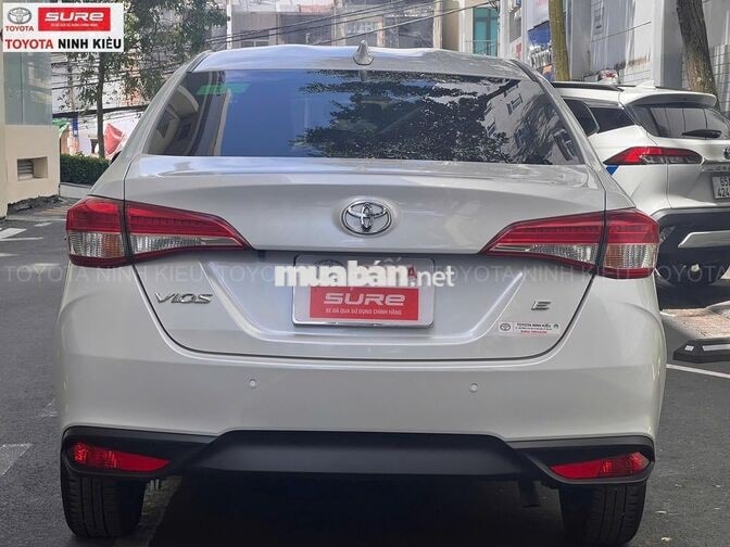 Toyota Vios 1.5E CVT 2024 Trắng 19.000 km
