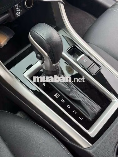 Mitsubishi Xpander Premium 2024 Trắng 8.800km