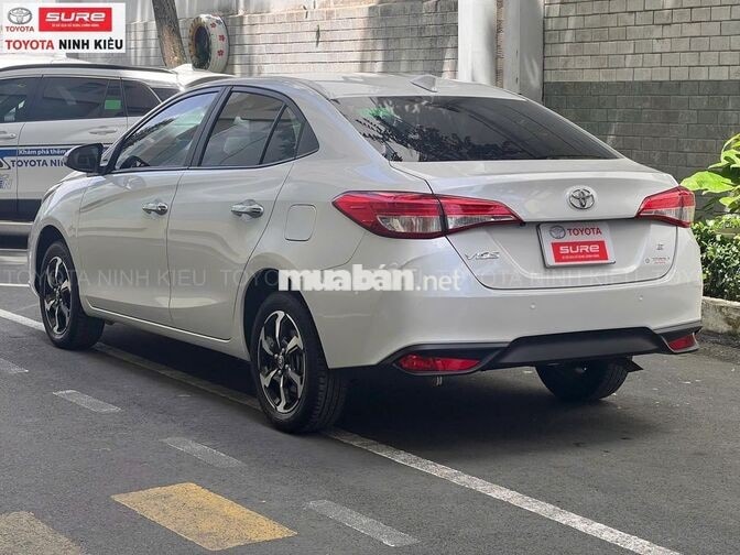 Toyota Vios 2024 1.5E CVT Trắng 19.000 km