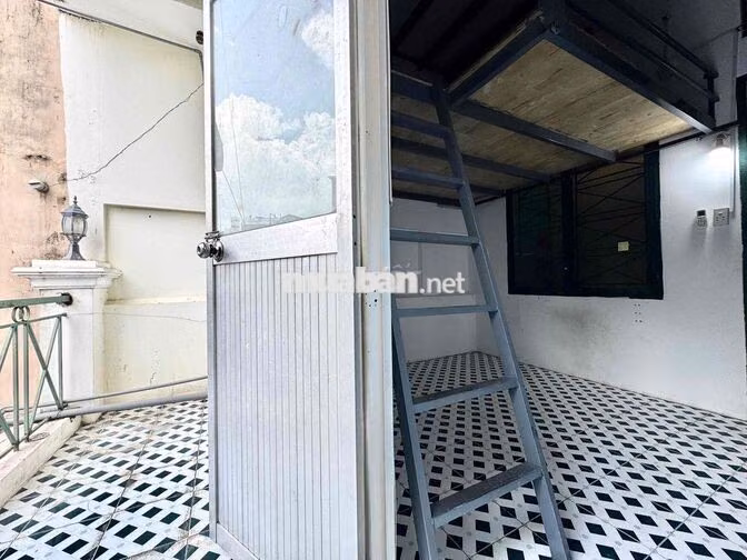 Cho Thuê Căn Hộ Gác Tách Bếp Ban Công Full Nội Thất Ngay Sư Vạn Hạnh