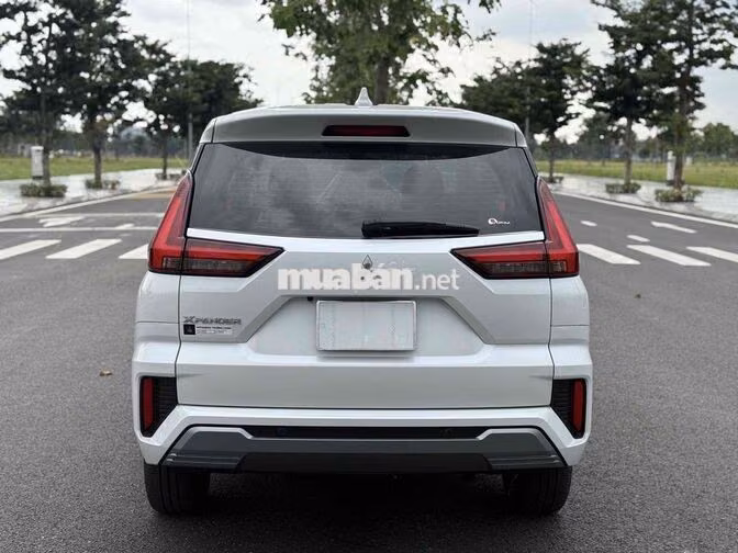 Mitsubishi Xpander Premium 2024 Trắng 8.800km