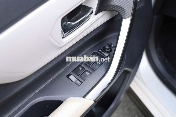Toyota Veloz SX 2022 Trắng 7 chỗ 55.000 km