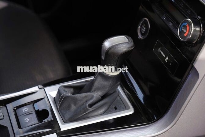 Toyota Veloz SX 2022 Trắng 7 chỗ 55.000 km