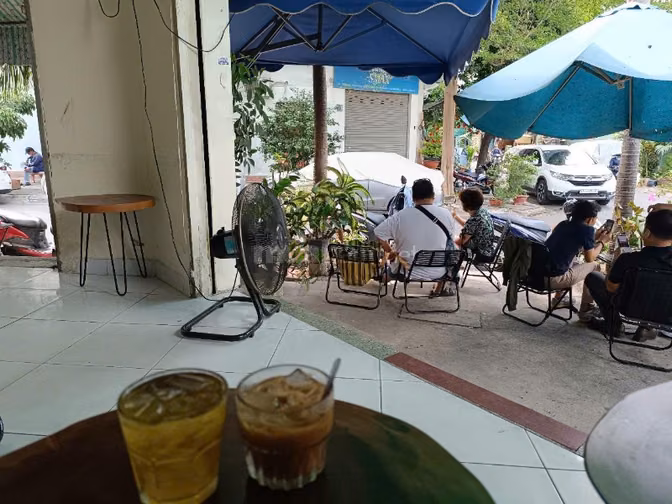 Cho thuê mặt bằng Nguyễn Hữu Cảnh P22 BT, 5x4m, vỉa hè rộng, 9tr
