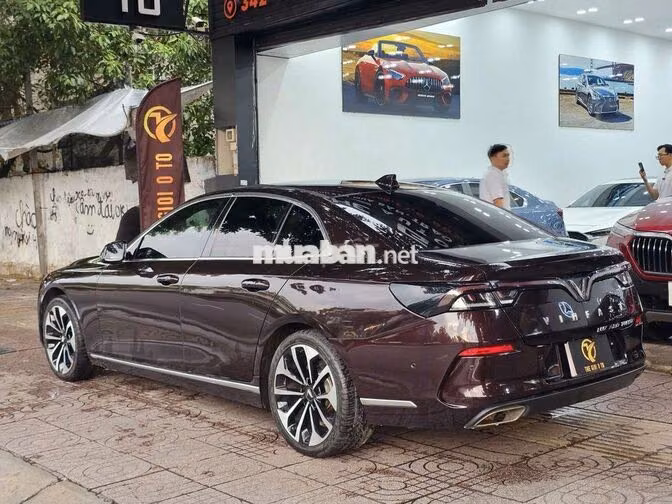VinFast Lux A 2.0 Premium 2021 Nâu 40000 km