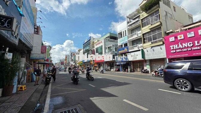 Cho thuê Mặt tiền nguyên căn 80m2 phan đình phùng giá 3x