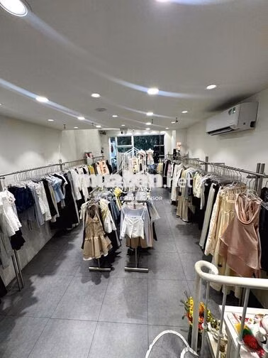 🔥 VẠN HẠNH MALL, QUẬN 10 – 7X NHÀ NGUYÊN CĂN 5 TẦNG, VỊ TRÍ ĐẸP! ✨