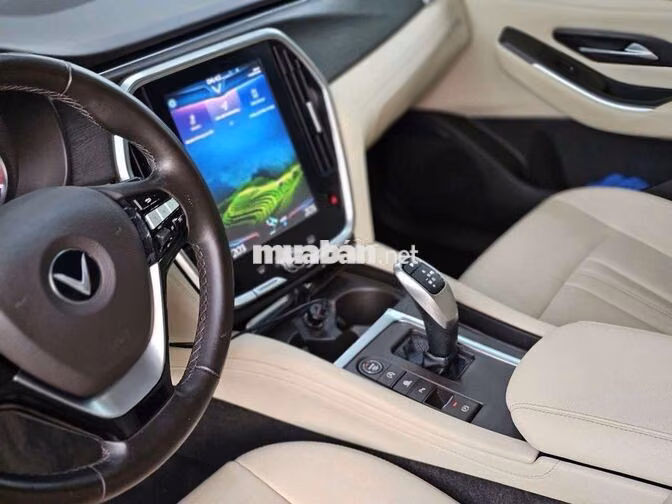 VinFast Lux A 2.0 Premium 2021 Nâu 40000 km
