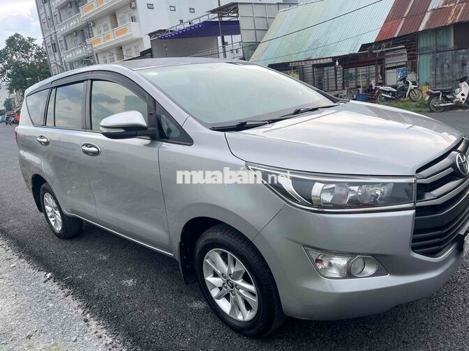 Toyota Innova Số sàn Bạc