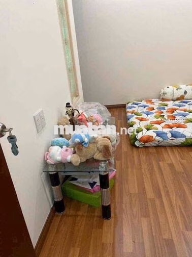 Cho thuê nhà 2 tầng đẹp, đường 49, 45 m2, an ninh, gần chợ Hiệp Bình,