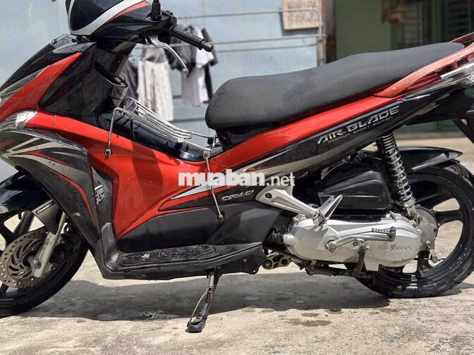 Honda Air Blade 2011 Đỏ đen