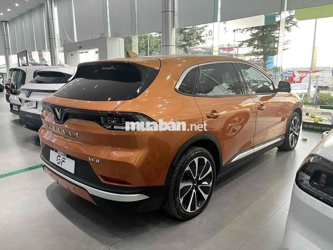 VinFast VF8 Plus 2023 Vàng cam 19000 km (xe cũ)