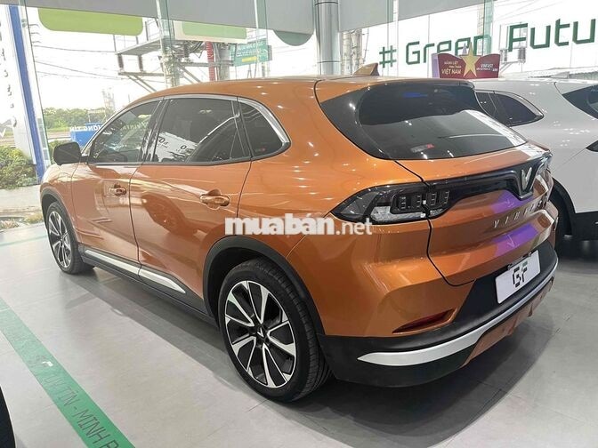 VinFast VF8 Plus 2023 Vàng cam 19000 km (xe cũ)