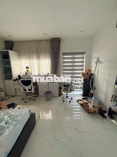 Cho thuê nhà mặt tiền 446 Lê Hồng Phong - 4 Tầng Ngang 5mét kinh doanh