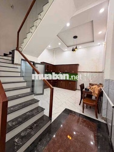 Cho Thuê Nhà DT 220m2 1Trệt 3Lầu 5Pn 5Wc Hẻm Nhựa Xe Tải Ôtô Đậu Đổ