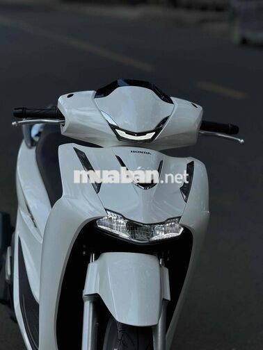 SH 125 ABS 2026 Trắng Đen 2000km