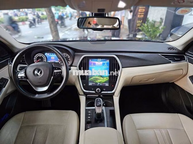 VinFast Lux A 2.0 Premium 2021 Nâu 40000 km