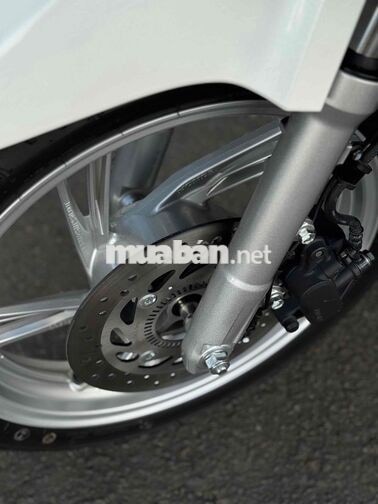 SH 125 ABS 2026 Trắng Đen 2000km