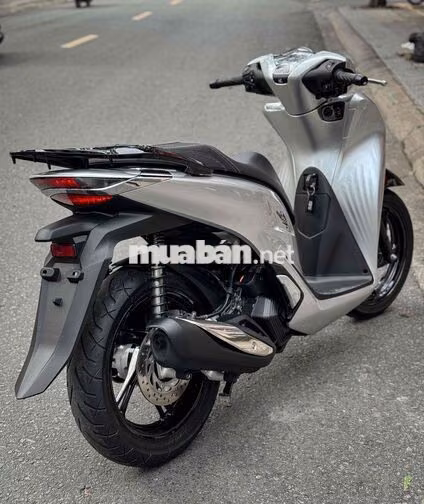 SH 125 CBS 2022 Bạc Đen