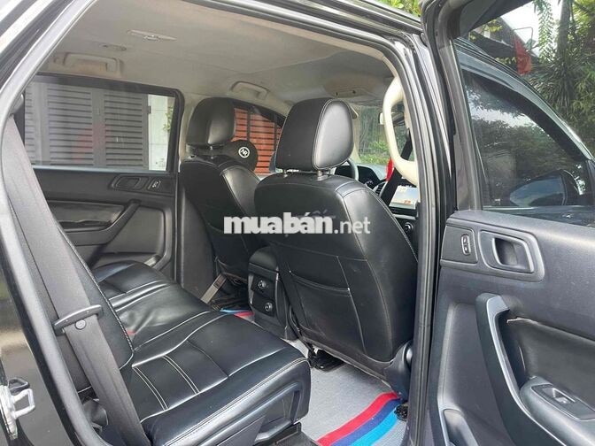 Ford Everest 7 chỗ Số sàn Dầu Việt Nam 2019