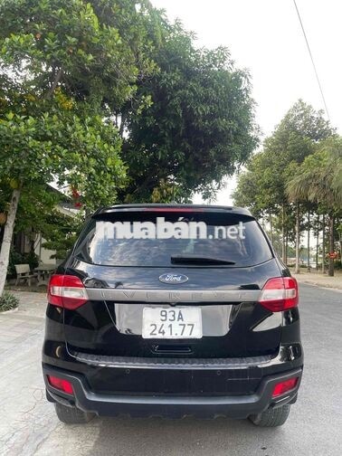 Ford Everest 7 chỗ Số sàn Dầu Việt Nam 2019