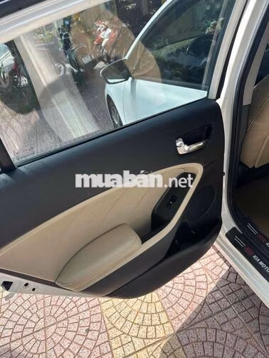 Kia Cerato 2018 Số sàn 90000 km Trắng