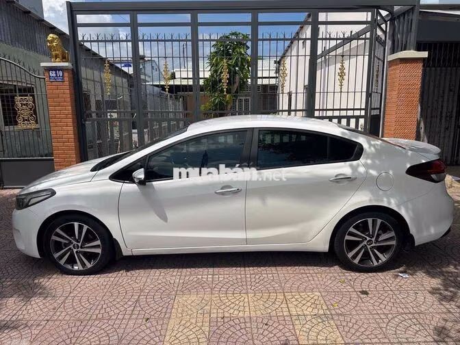 Kia Cerato 2018 Số sàn 90000 km Trắng