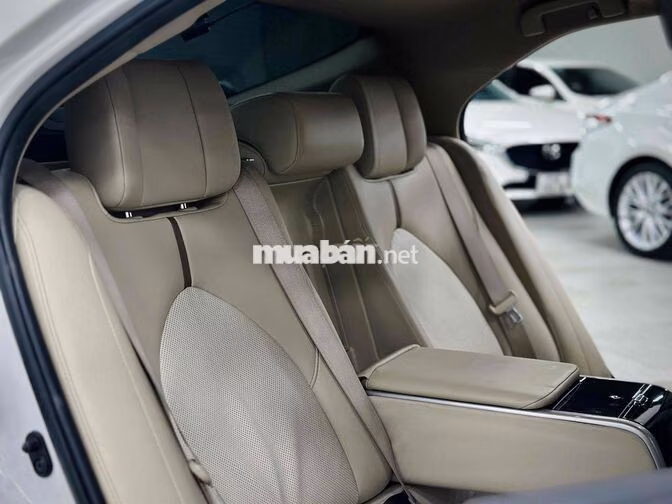 🚘 Toyota Camry 2.5 Hybrid 2022 Trắng Ngọc Trai