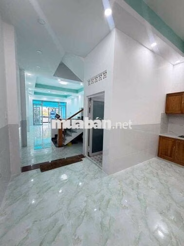 Nhà mới 99% trệt 3 lầu sân thượng KDC Hồng Loan