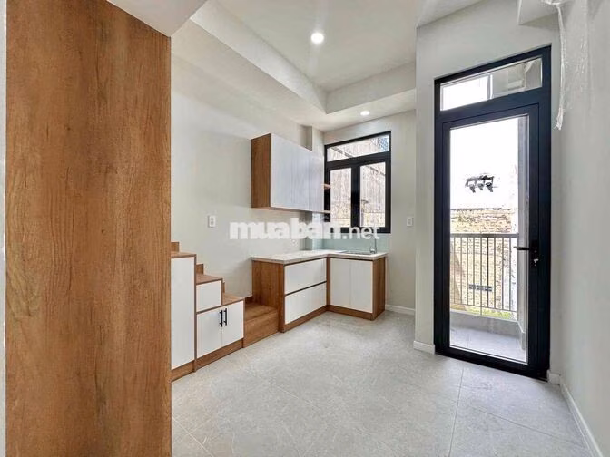 DUPLEX BAN CÔNG SIUU XỊN NGAY ĐH BÁCH KHOA - Q10