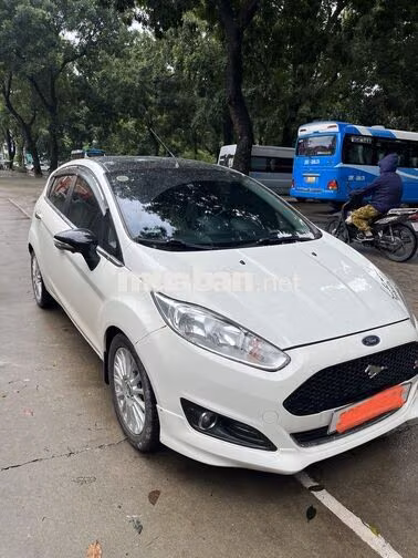 Ford Fiesta hatchback 2016 1.0 full option Trắng