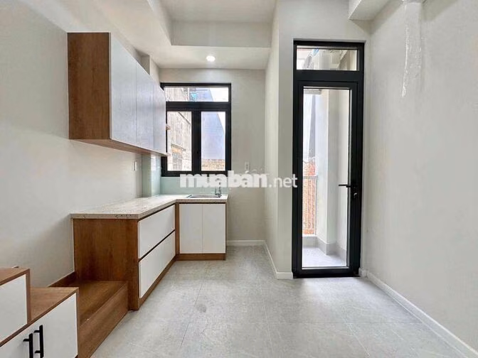 DUPLEX BAN CÔNG SIUU XỊN NGAY ĐH BÁCH KHOA - Q10