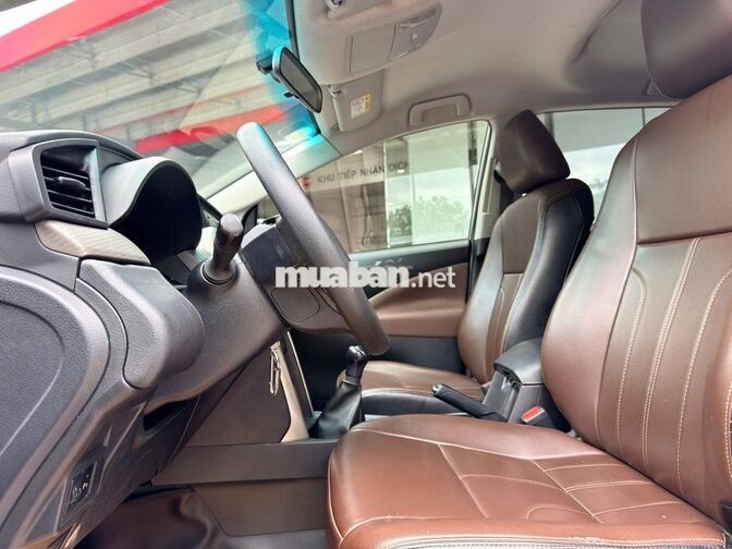 TOYOTA INNOVA 2.0E SỐ SÀN 2023