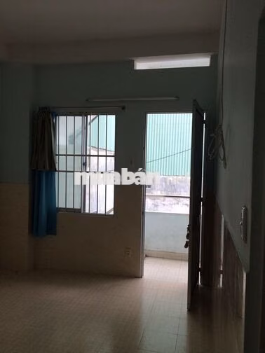 Phòng trọ 16m2 Nguyển Giản Thanh, Q. 10