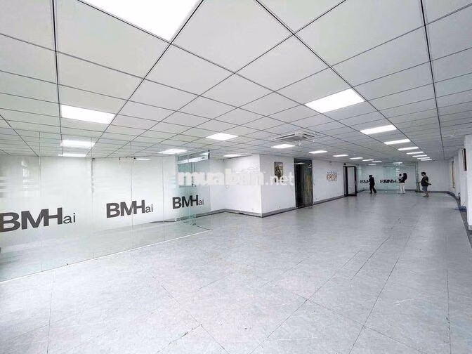 Cho thuê văn phòng tại Thái Hà 200m2 giá chỉ 35t giá cực rẻ
