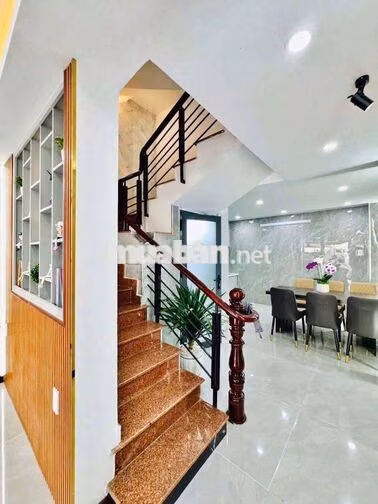 Cho thuê nguyên căn Mới Đẹp 5pn5wc, Mặt Tiền KD Đường số 4, p16 Gò vấp