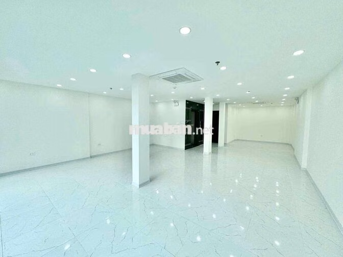 Chính chủ cho thuê văn phòng tại Nam Đồng 90m2 16t view hồ đắc di