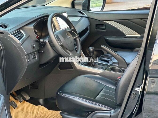 Mitsubishi Xpander 1.5 MT 2020 Đen 7 chỗ