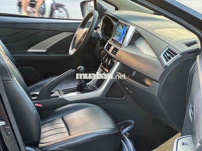 Mitsubishi Xpander 1.5 MT 2020 Đen 7 chỗ