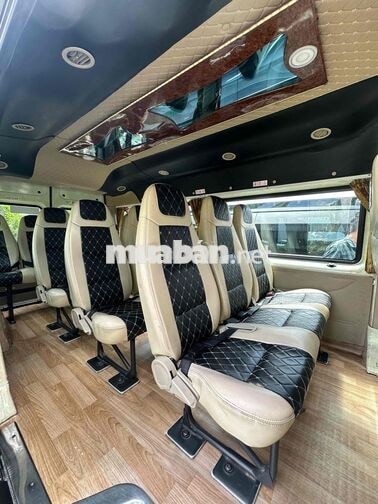 Ford Transit 16 chỗ 2018 Bạc
