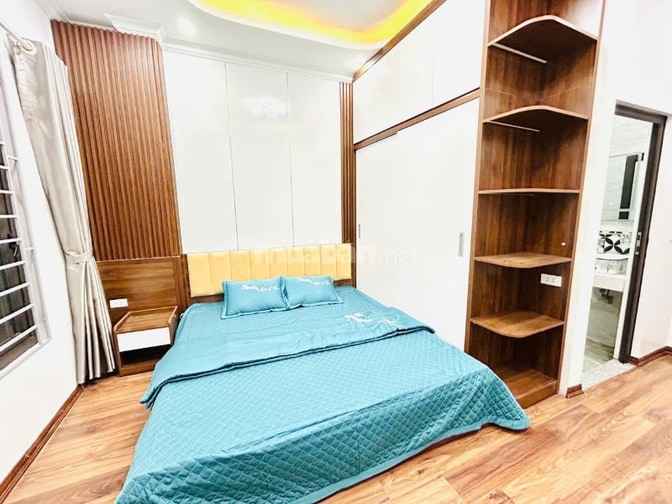 Cho thuê nhà đẹp 32m x 5 tầng gồm 3 ngủ ở gần Phố Vân Đồn - HBT, HN