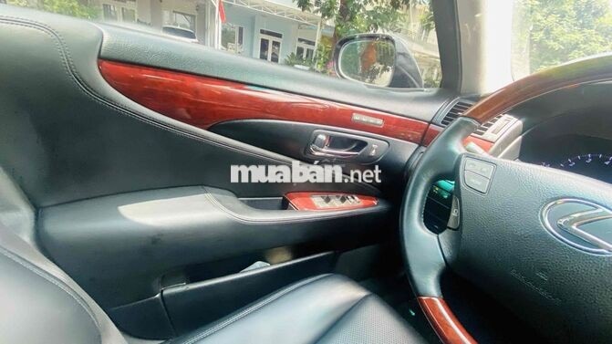 Lexus LS460L Đen Da 5 chỗ