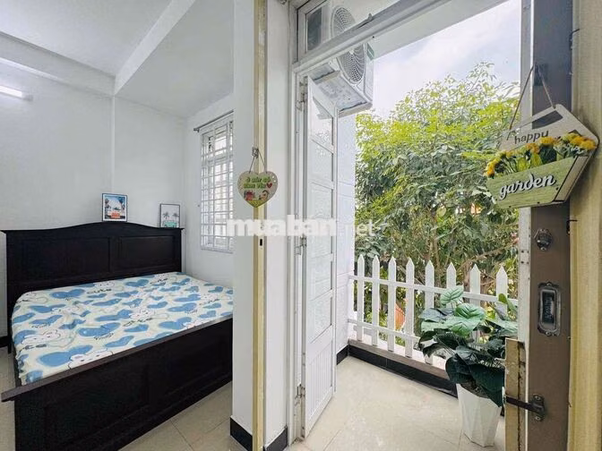 PHÒNG DẠNG STUDIO BAN CÔNG SIÊU THOÁNG MÁT NGAY SÁT BÊN ĐH VĂN LANG